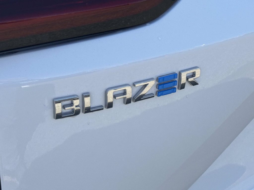 Used 2024 Chevrolet Blazer EV LT AWD/4WD image 6