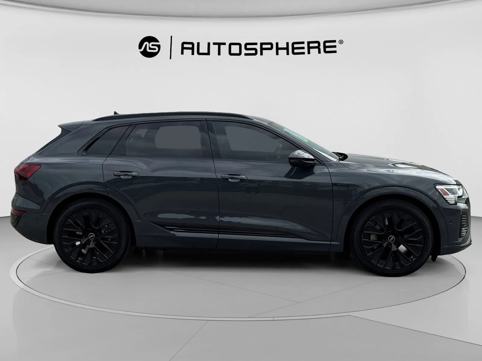 Used 2024 Audi Q8 e-tron Prestige w/ Prestige Package image 11