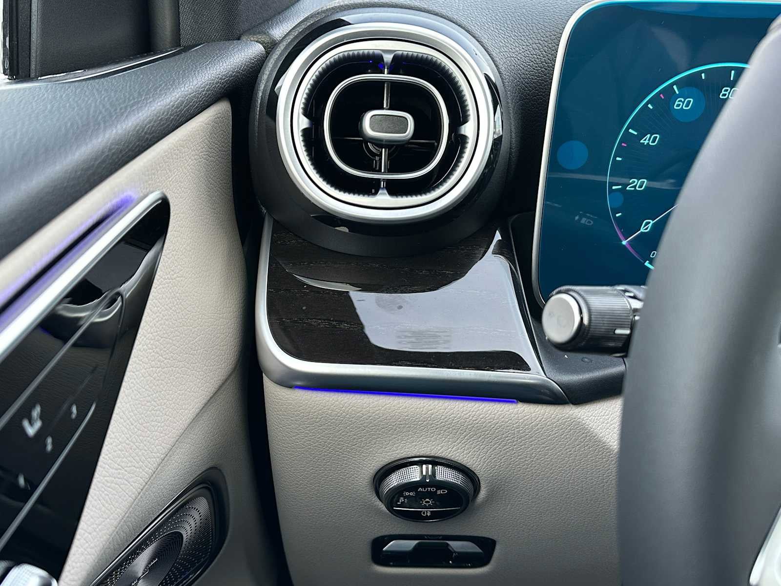 New 2026 Mercedes-Benz GLC 300 4MATIC image 31