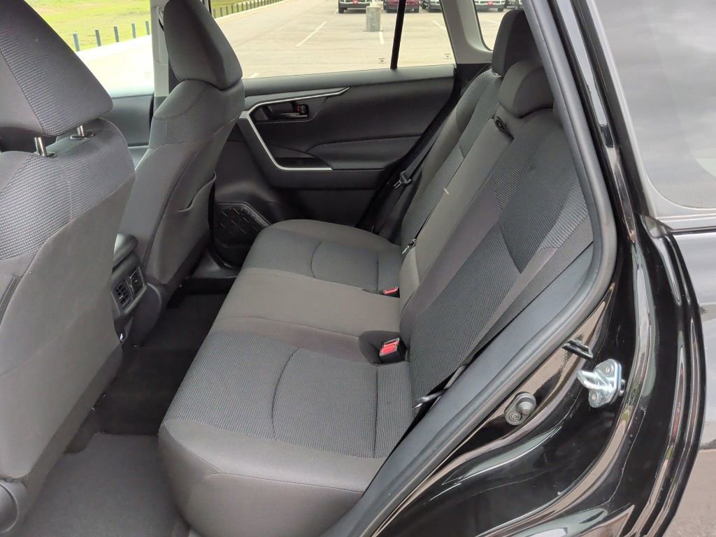 Used 2025 Toyota RAV4 LE image 30