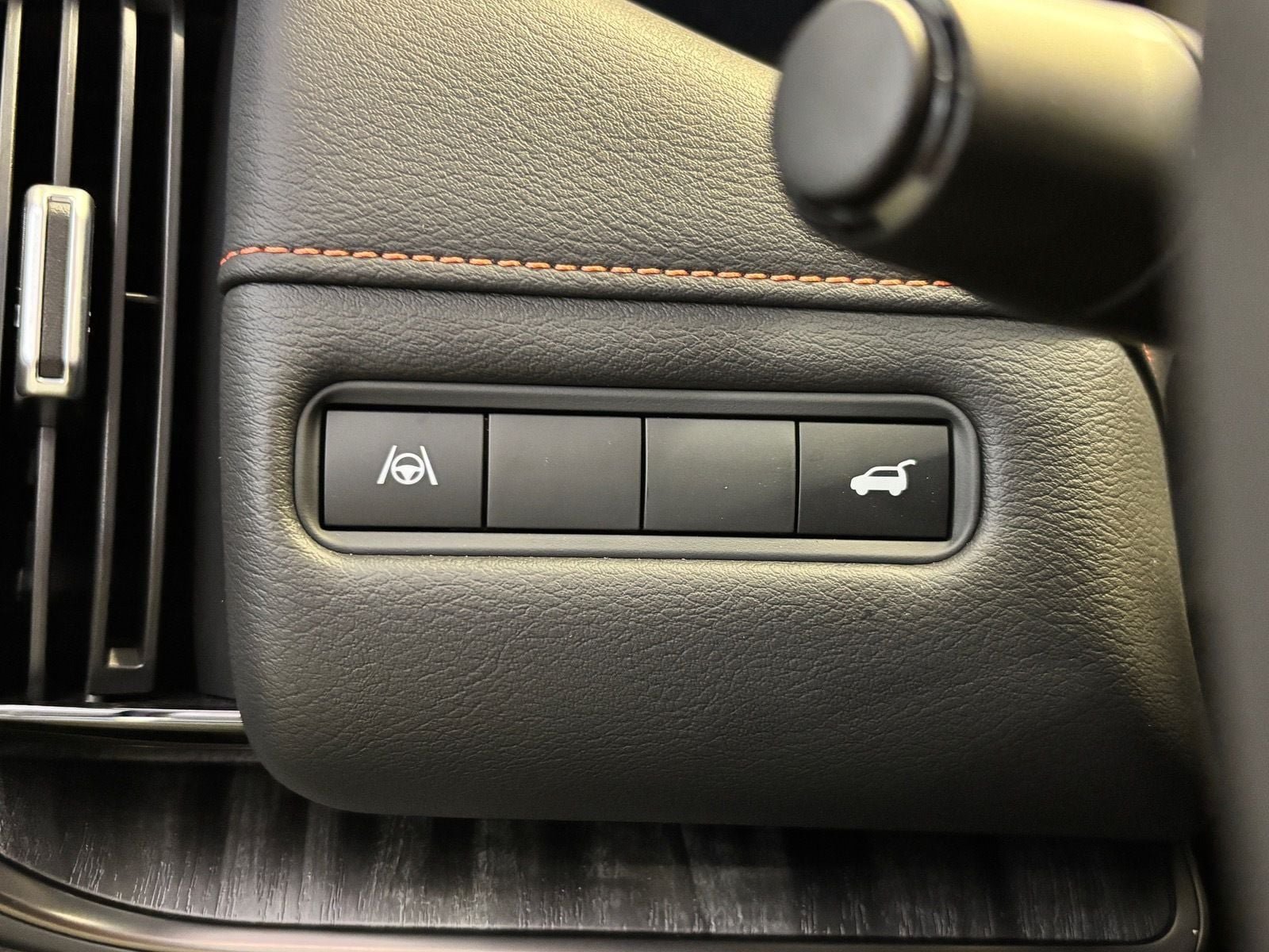 New 2026 Nissan Armada PRO-4X AWD/4WD image 28
