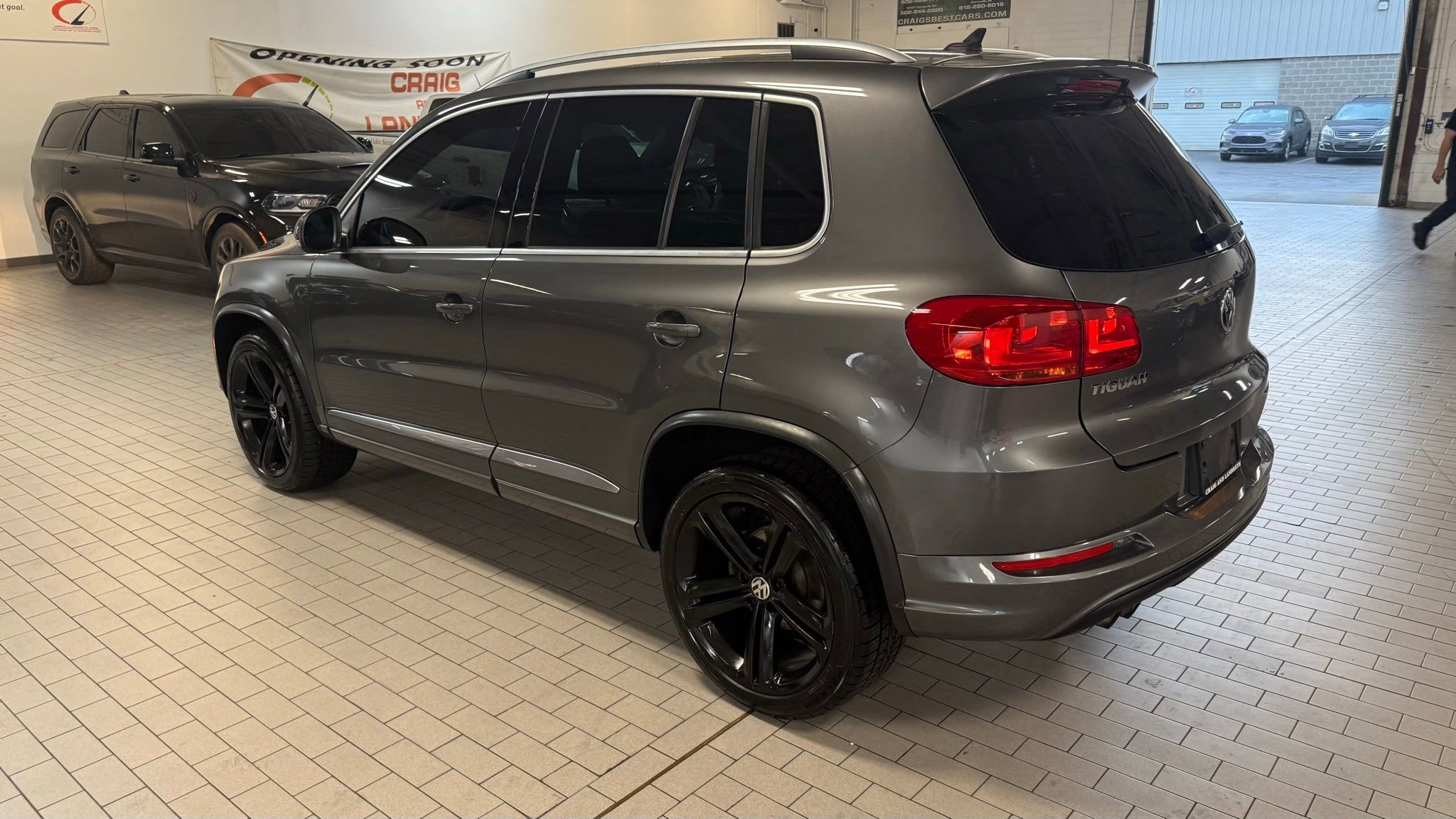 Used 2016 Volkswagen Tiguan R-Line FWD image 8