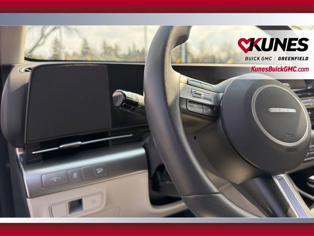 Used 2025 Hyundai Kona SEL image 20