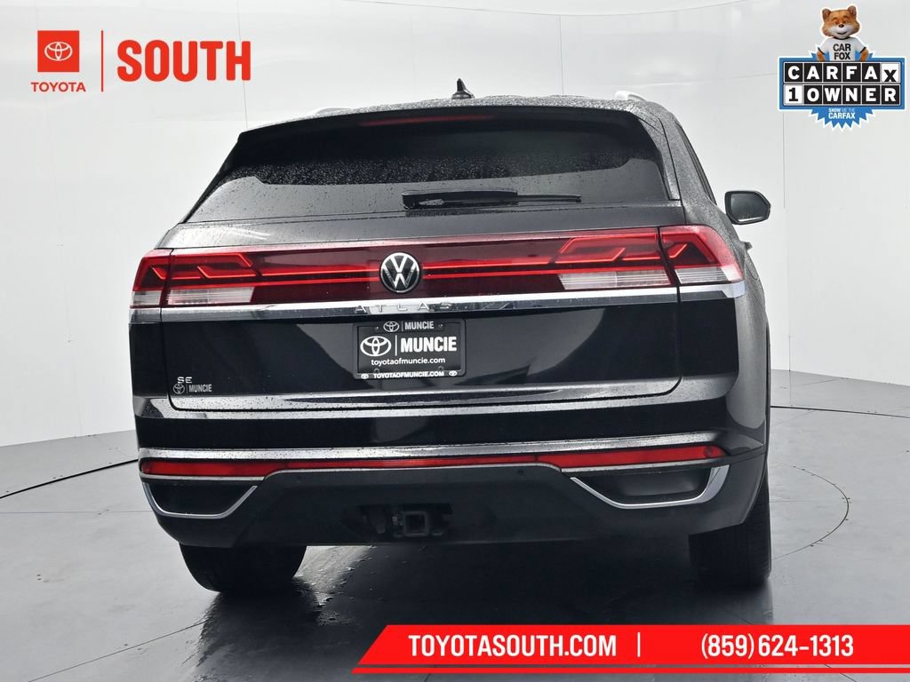 Used 2024 Volkswagen Atlas Cross Sport SE FWD image 7