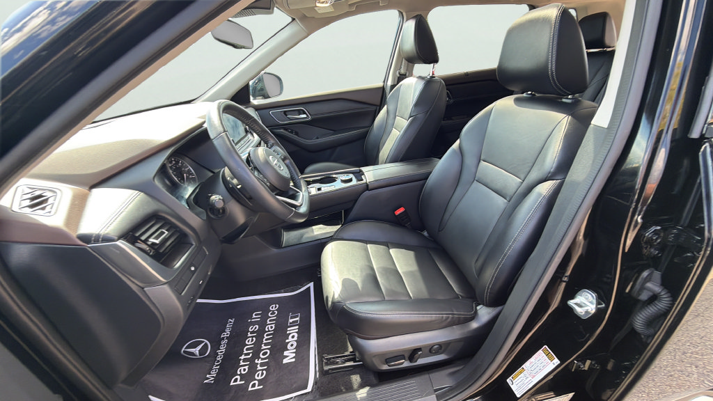 Used 2021 Nissan Rogue SL AWD/4WD image 19
