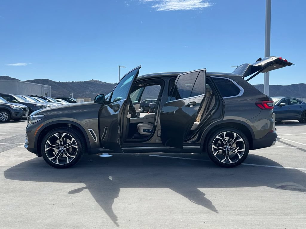Used 2022 BMW X5 sDrive40i w/ Premium Package RWD image 28