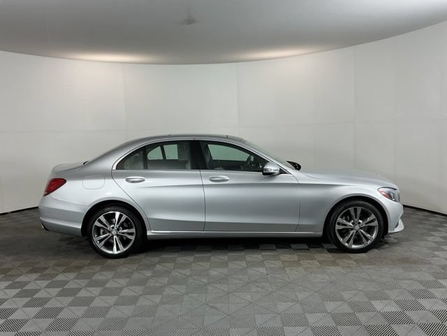 Used 2016 Mercedes-Benz C 300 4MATIC Sedan image 4