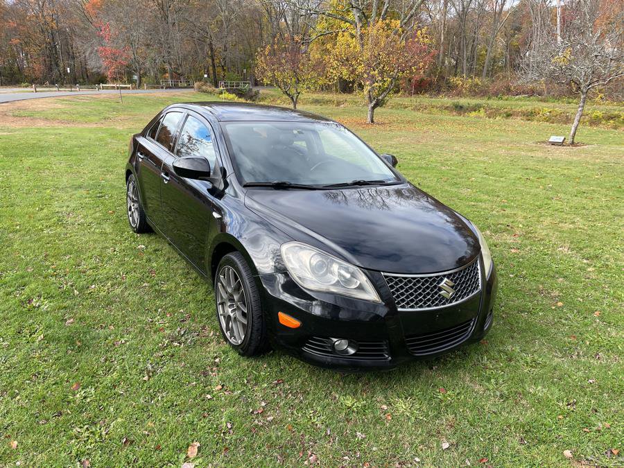 Used 2010 Suzuki Kizashi GTS FWD image 3