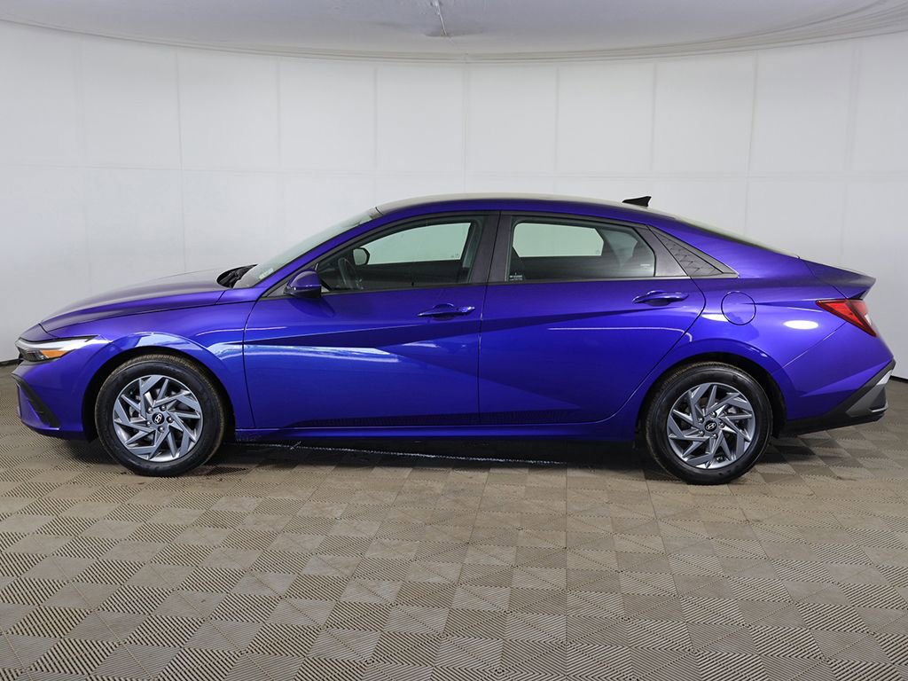 Certified 2024 Hyundai Elantra SEL image 12
