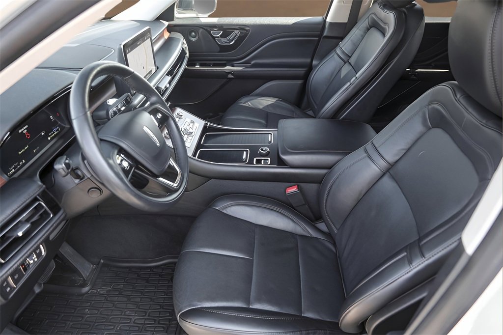 Used 2023 Lincoln Aviator Grand Touring w/ Elements Package Plus image 8