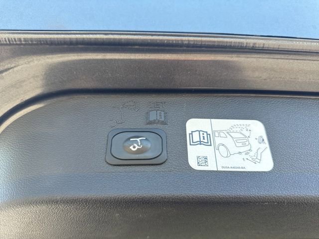 Used 2018 Ford Escape Titanium image 11