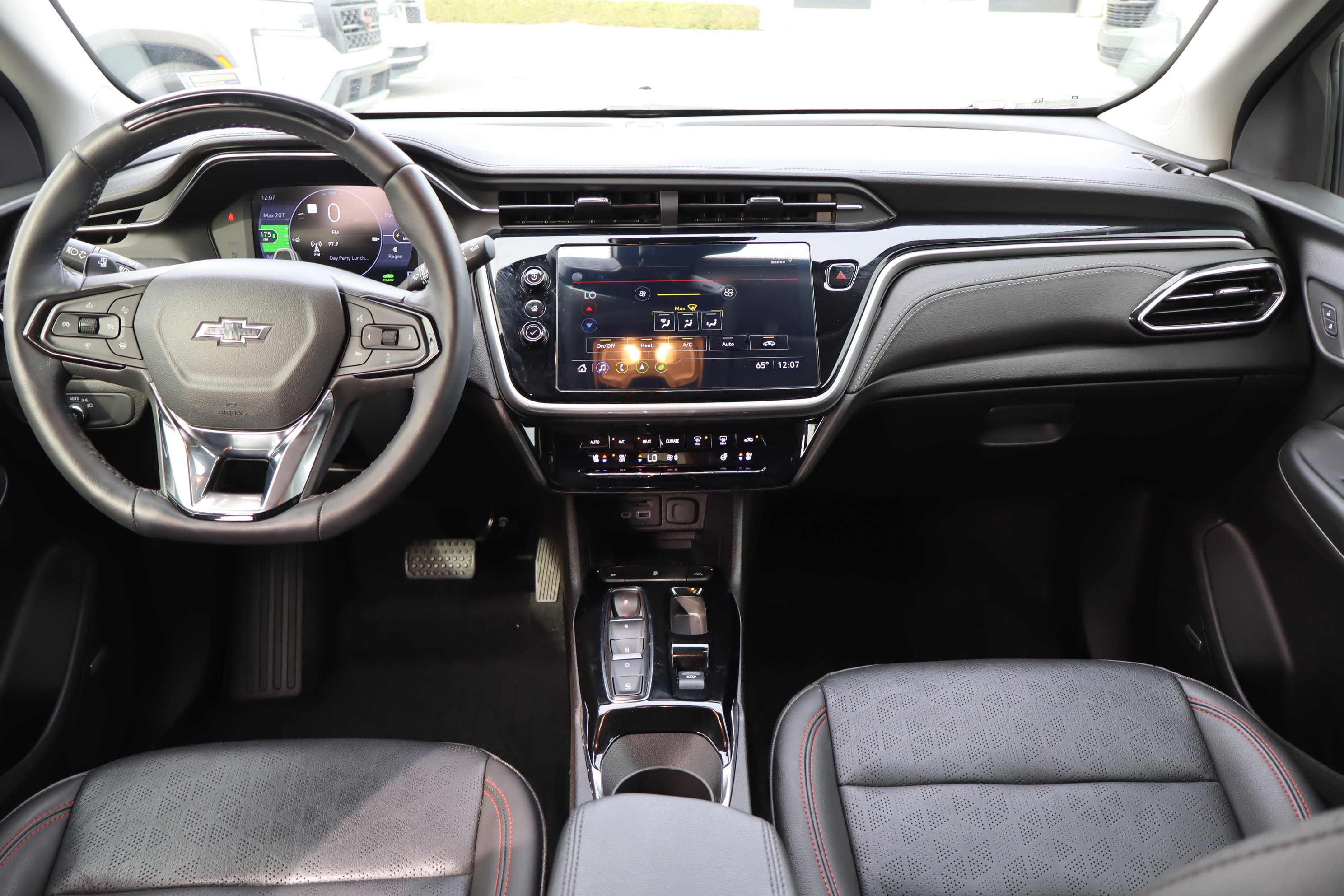 Certified 2023 Chevrolet Bolt EUV Premier w/ Sun & Sound Package image 14