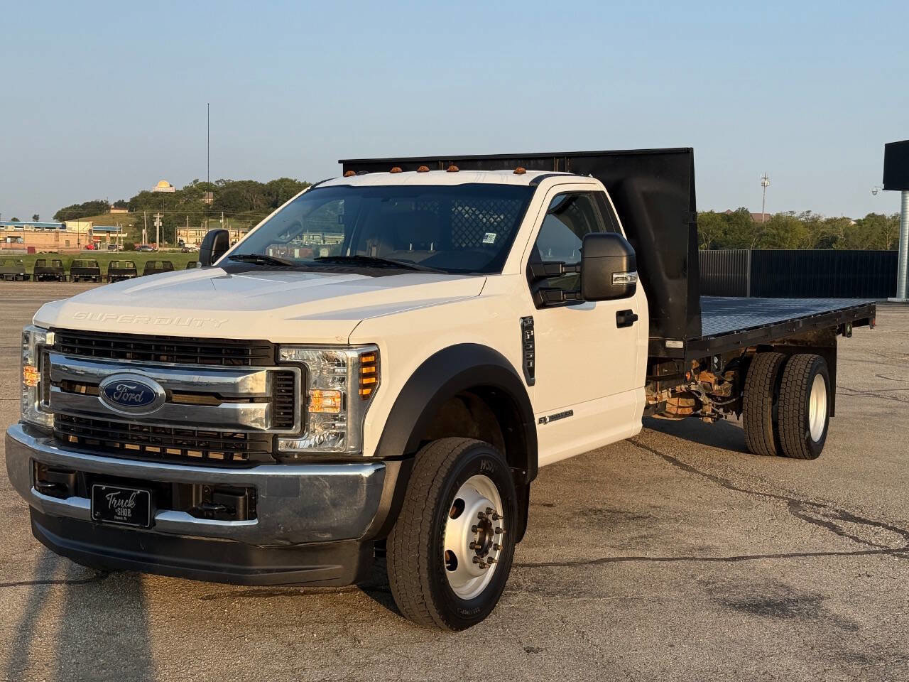 Used 2019 Ford F550 4x4 Regular Cab Super Duty image 1