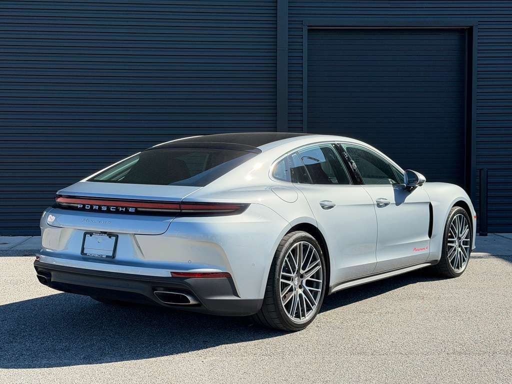 Certified 2026 Porsche Panamera 4 AWD/4WD image 22