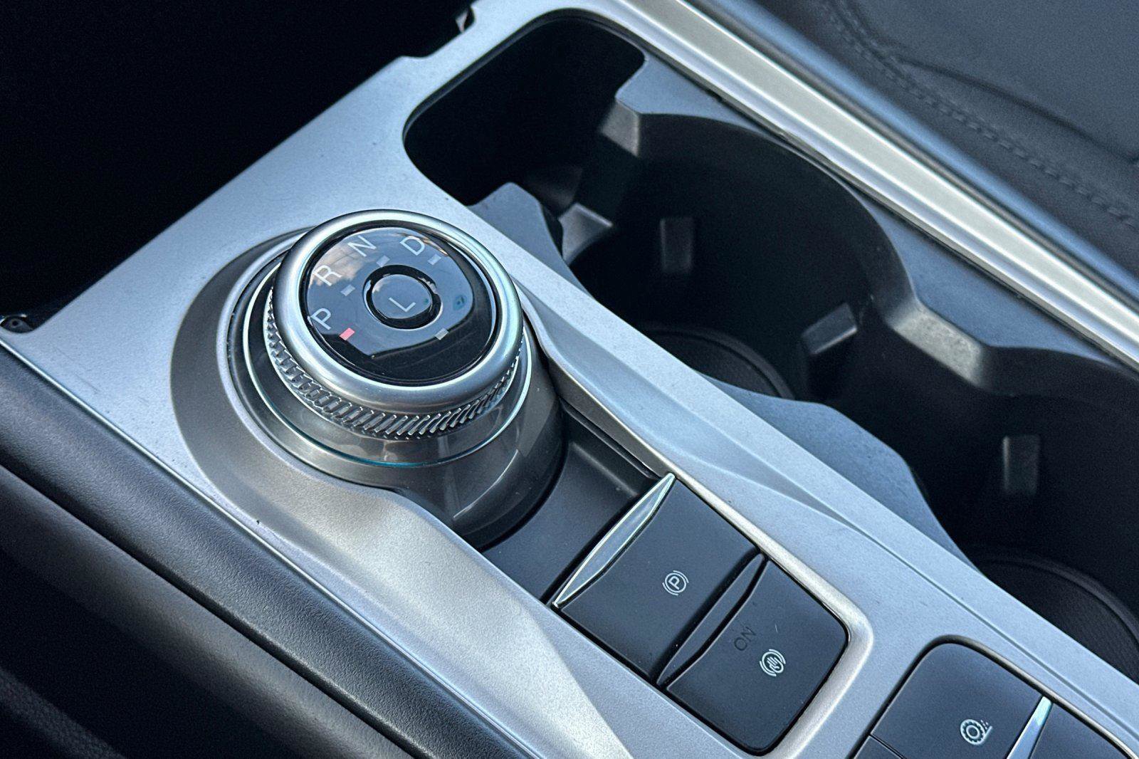 Used 2023 Ford Explorer XLT image 24