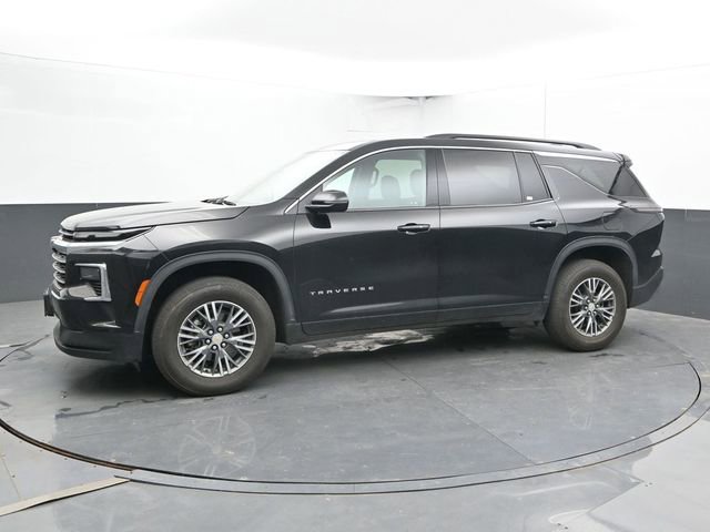 Used 2025 Chevrolet Traverse LT FWD image 7