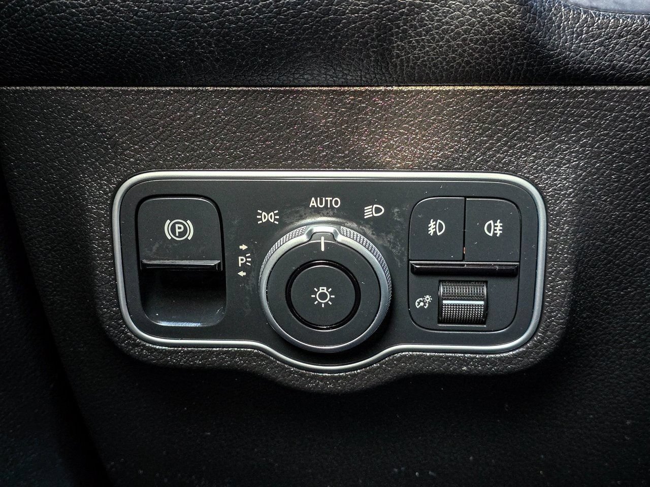 New 2026 Mercedes-Benz GLB 250 4MATIC image 26