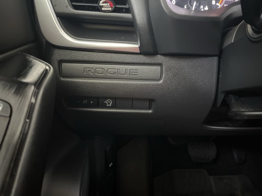 Used 2024 Nissan Rogue S AWD/4WD image 57