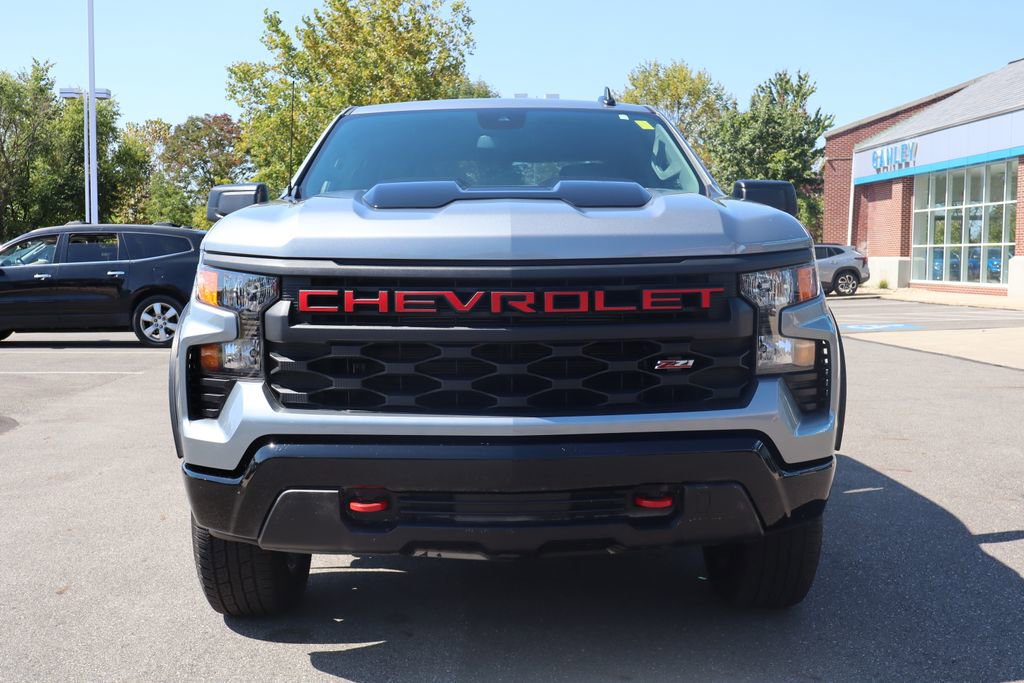 Used 2025 Chevrolet Silverado 1500 Custom Trail Boss w/ LPO, Dark Essentials Package image 7