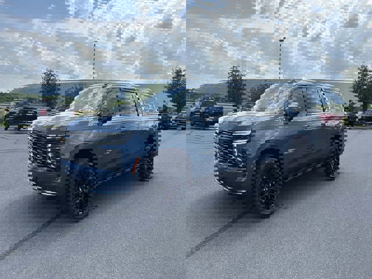 New 2025 Chevrolet Suburban High Country video 3