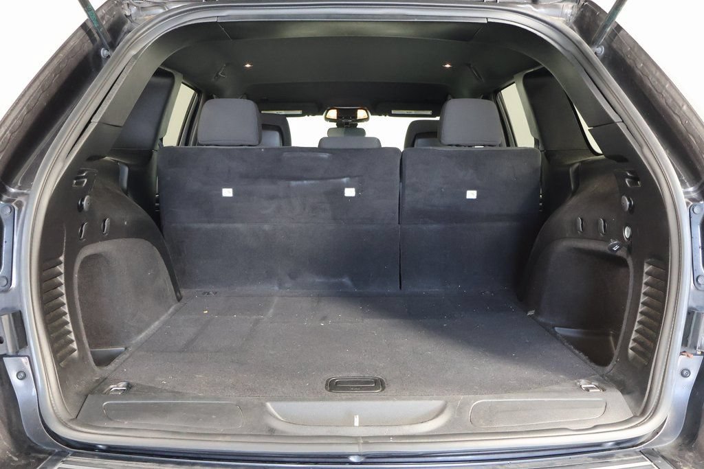 Used 2021 Jeep Grand Cherokee Laredo RWD image 13