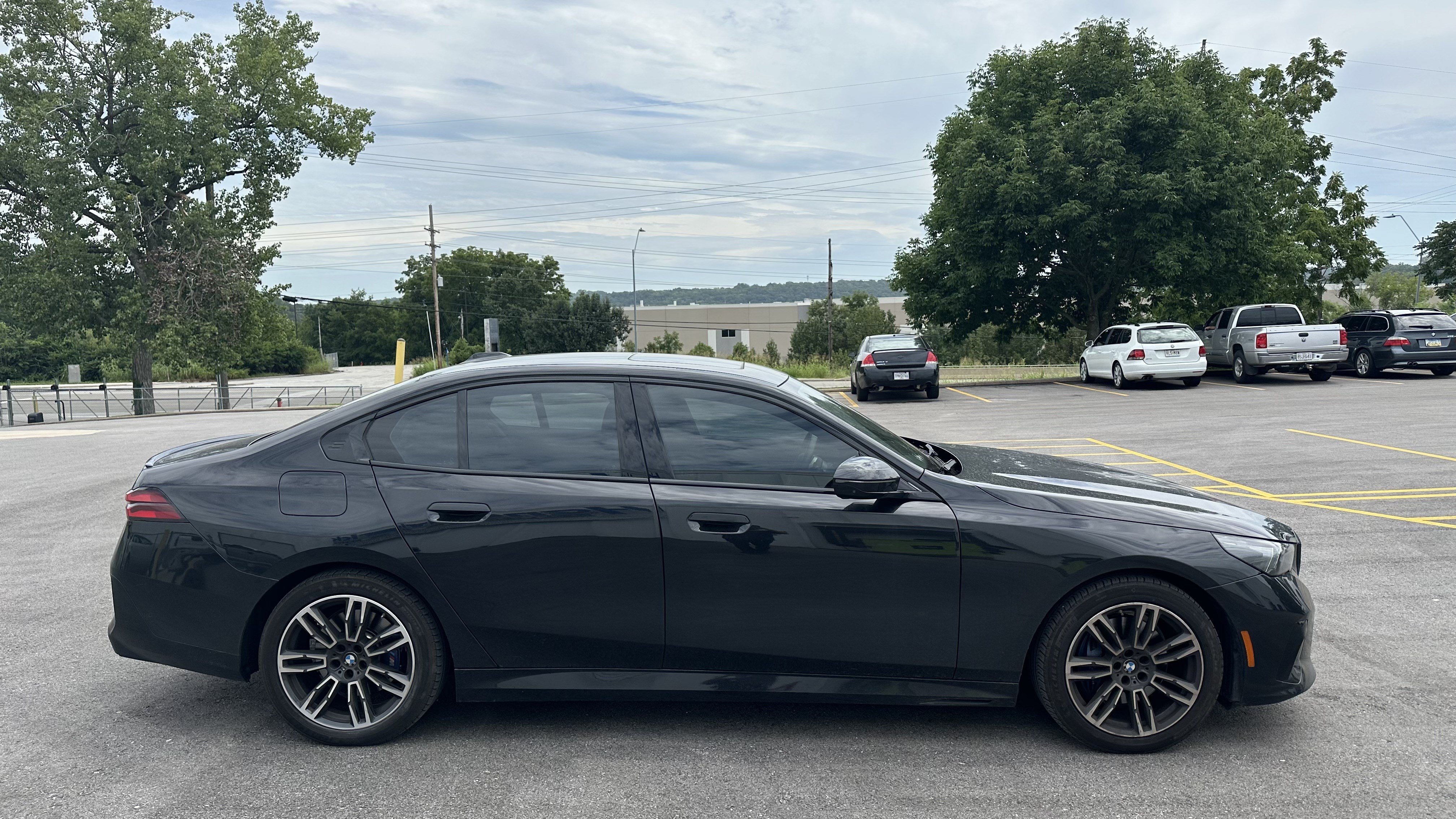 Used 2024 BMW 530i xDrive w/ M Sport Package AWD/4WD image 11