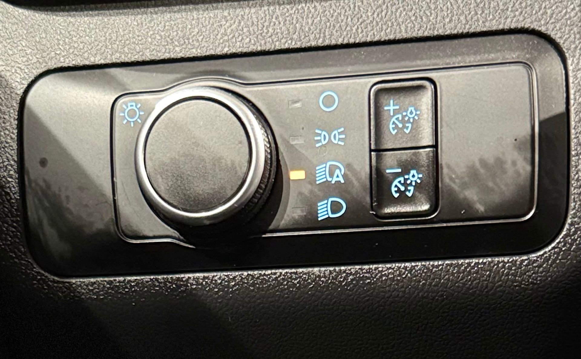 Used 2025 Ford Escape Active image 63