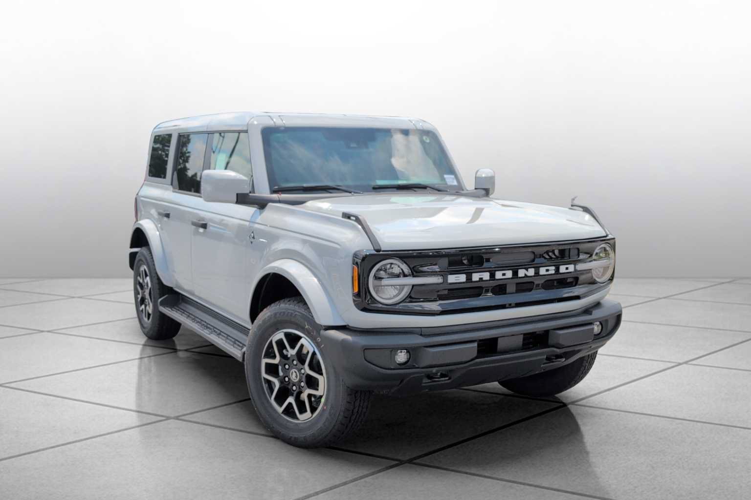 New 2026 Ford Bronco Outer Banks AWD/4WD image 2