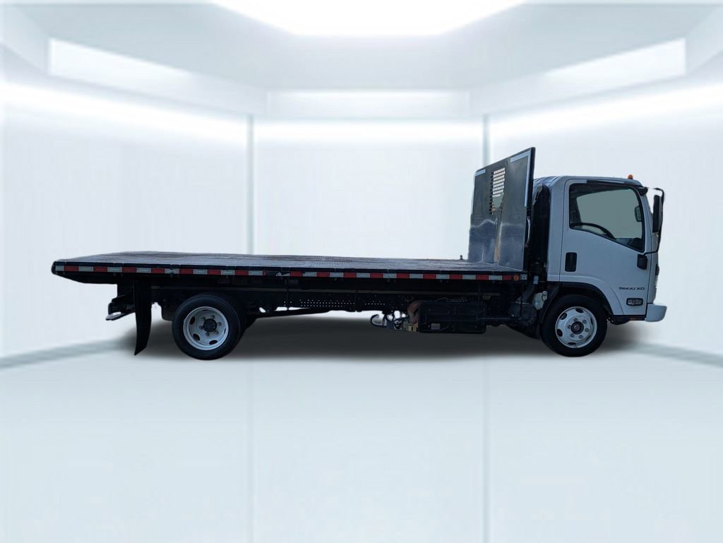 Used 2023 Chevrolet Low Cab Forward 5500XD image 7