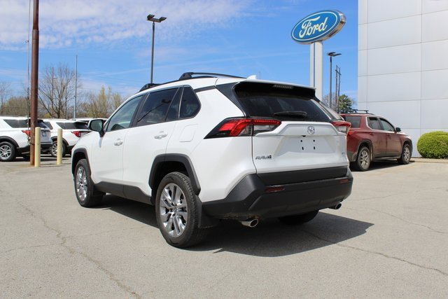 Used 2023 Toyota RAV4 XLE Premium FWD image 3