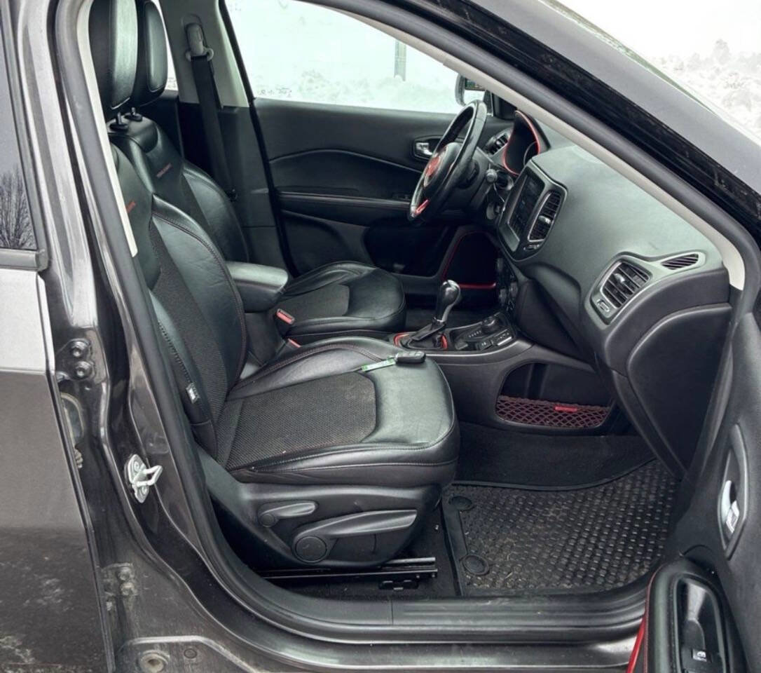 Used 2018 Jeep Compass Trailhawk image 8