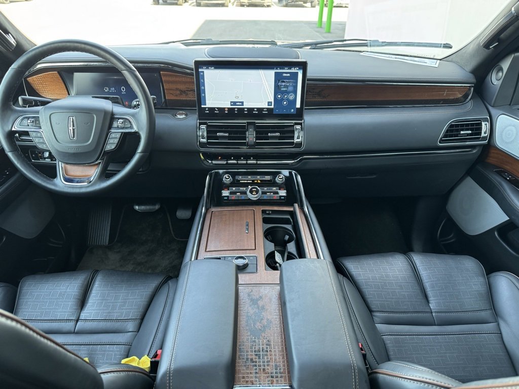 Used 2023 Lincoln Navigator Black Label image 13
