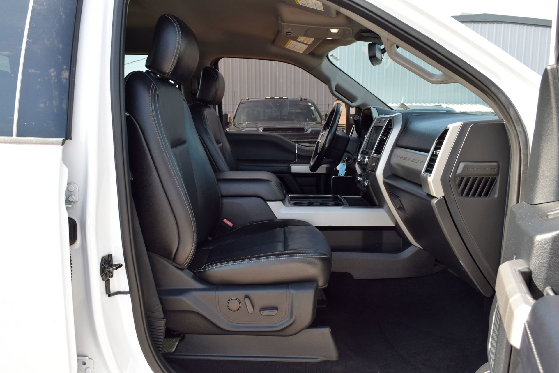Used 2021 Ford F250 Lariat w/ Lariat Value Package AWD/4WD image 21