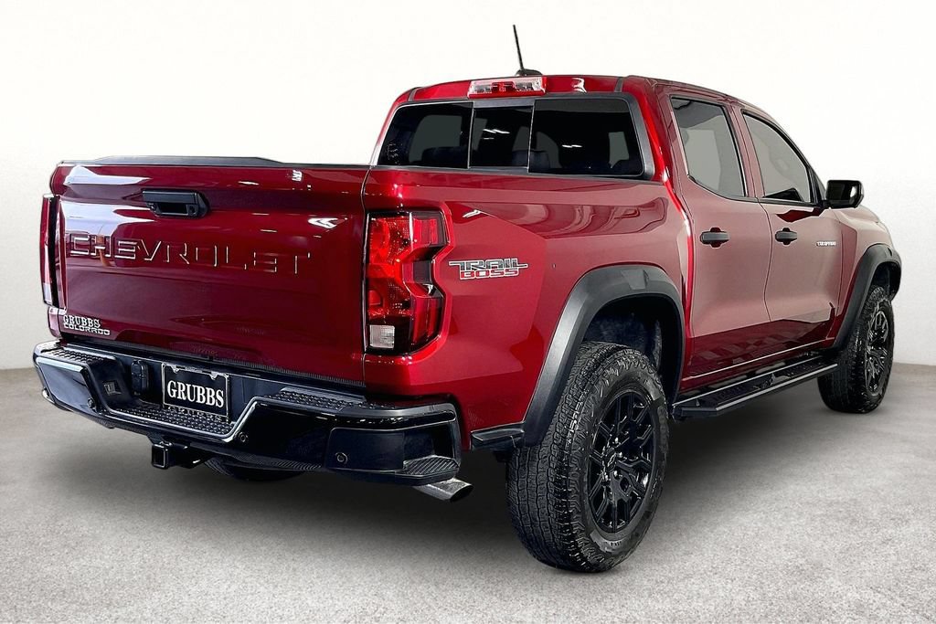 Used 2023 Chevrolet Colorado Trail Boss w/ Technology Package AWD/4WD image 2