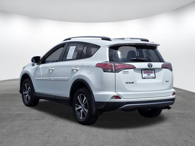 Used 2018 Toyota RAV4 XLE w/ Plus Extra Value Package FWD image 6