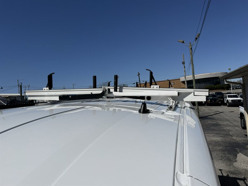 Used 2024 Ford Transit 250 148 Medium Roof RWD image 2