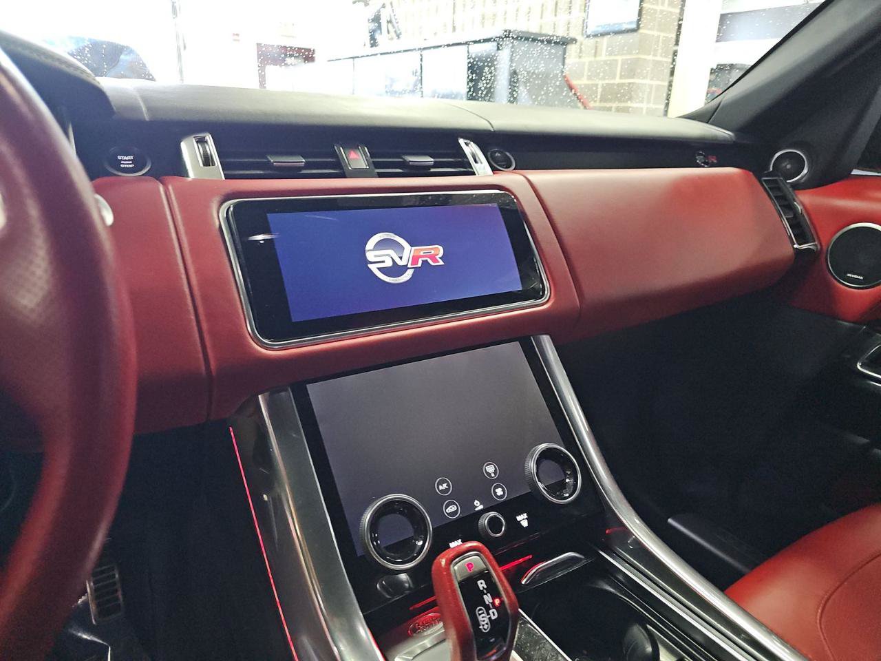 Used 2020 Land Rover Range Rover Sport SVR AWD/4WD image 12