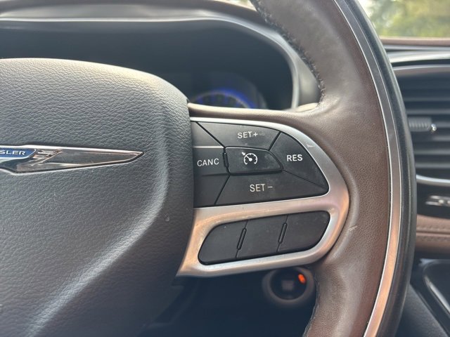 Used 2017 Chrysler Pacifica Limited w/ UConnect Theater Package image 29