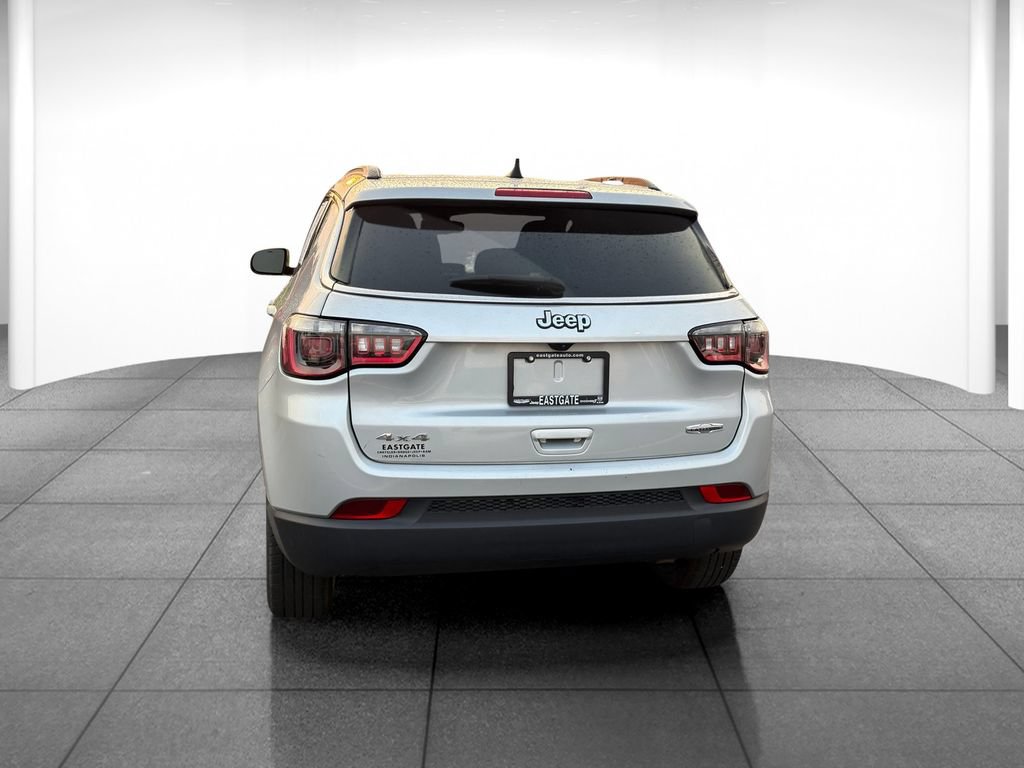Used 2024 Jeep Compass Latitude AWD/4WD image 6