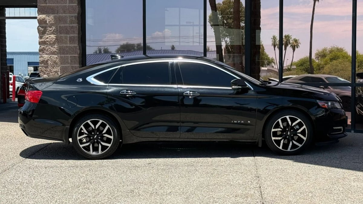 Used 2016 Chevrolet Impala LTZ FWD image 14