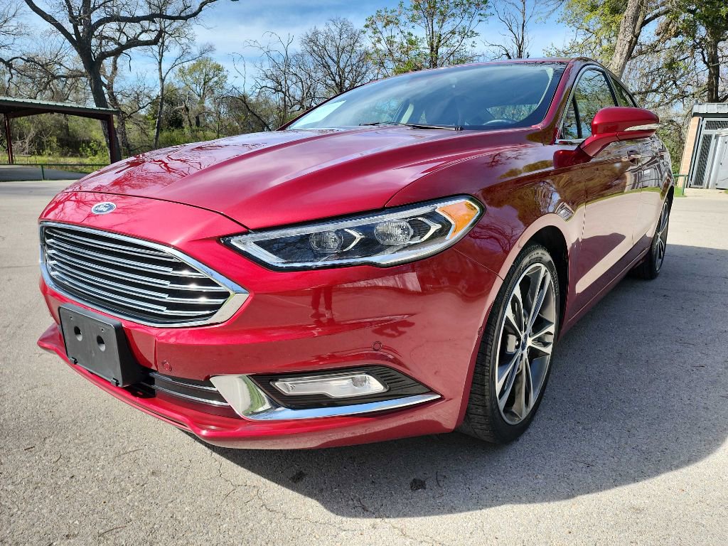 Used 2017 Ford Fusion Titanium image 3