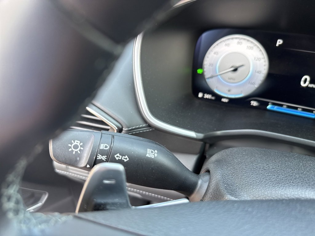 Used 2023 Hyundai Santa Fe Limited image 35