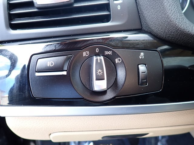 Used 2016 BMW X3 xDrive28i AWD/4WD image 17