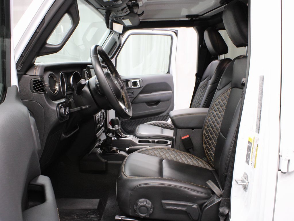 Used 2023 Jeep Wrangler Unlimited Sahara AWD/4WD image 9