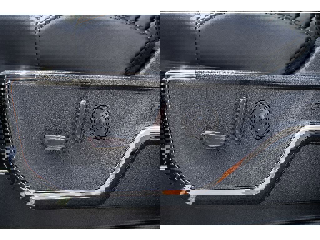 New 2025 Ford F250 Platinum image 9
