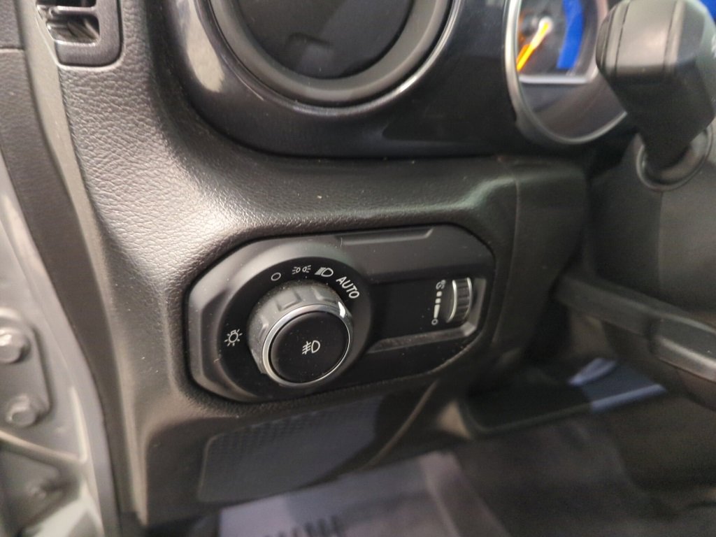 Used 2023 Jeep Wrangler Sport image 15