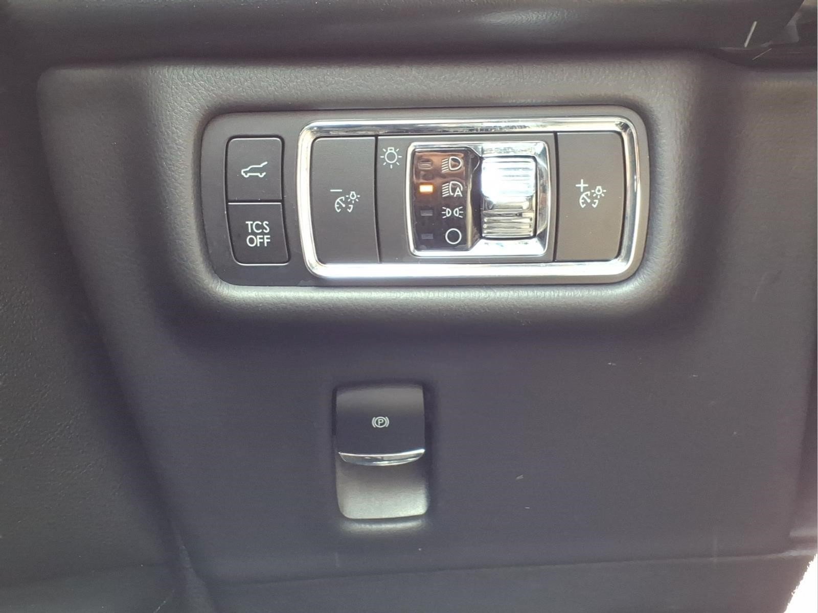 Used 2023 Lincoln Nautilus Reserve AWD/4WD image 15