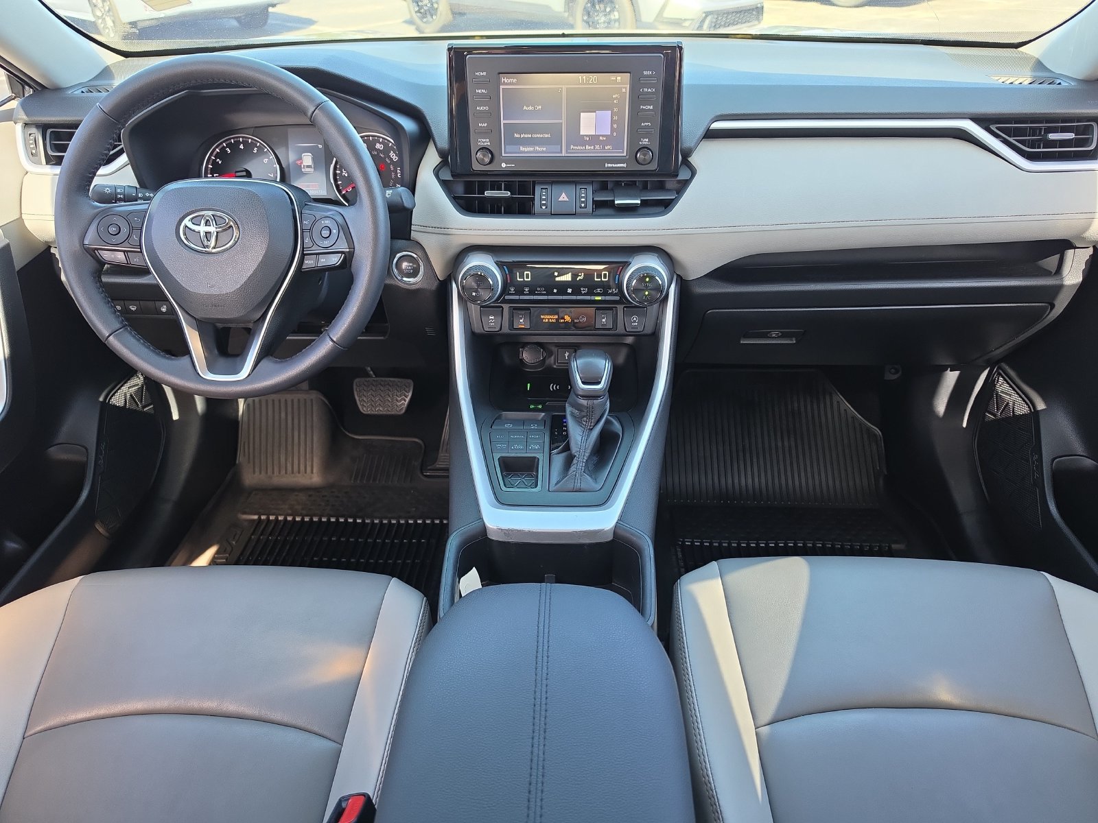 Used 2022 Toyota RAV4 XLE Premium AWD/4WD image 9