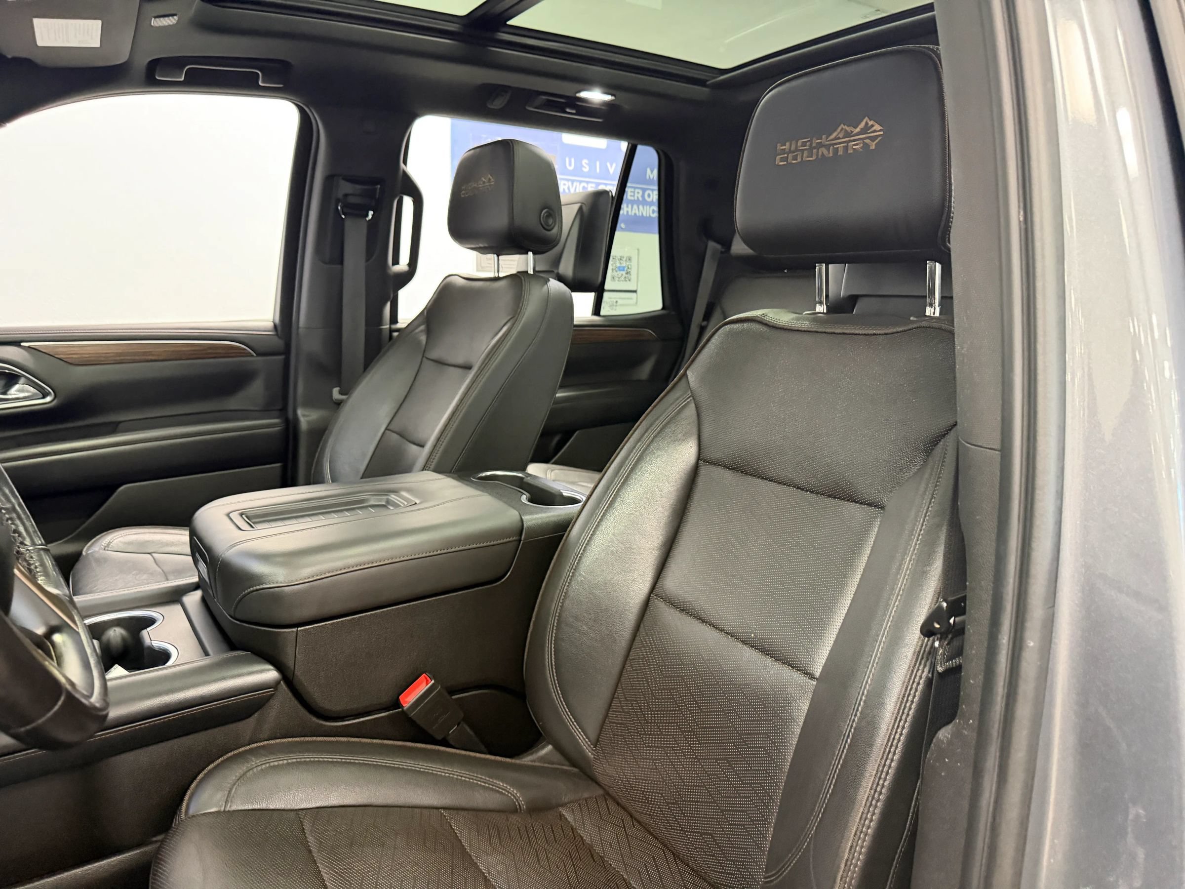 Used 2021 Chevrolet Tahoe High Country AWD/4WD image 16