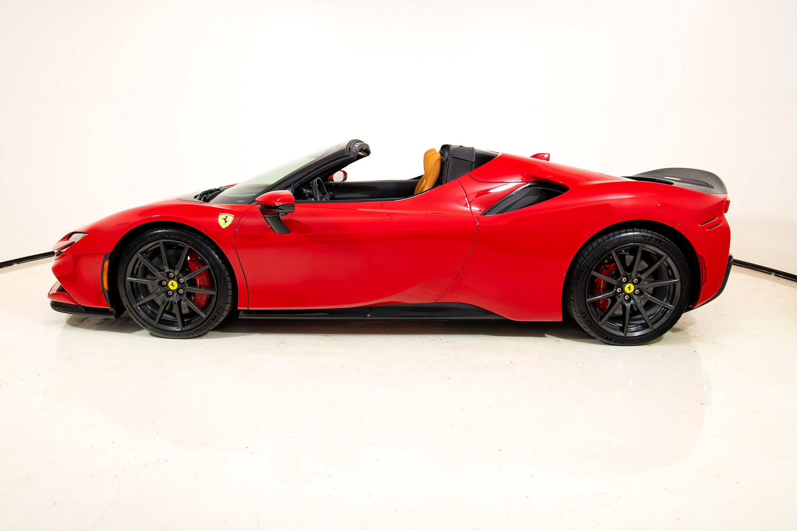 Certified 2023 Ferrari SF90 Spider AWD/4WD image 8